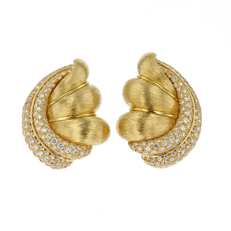 Dunay Gold and Diamond Earrings