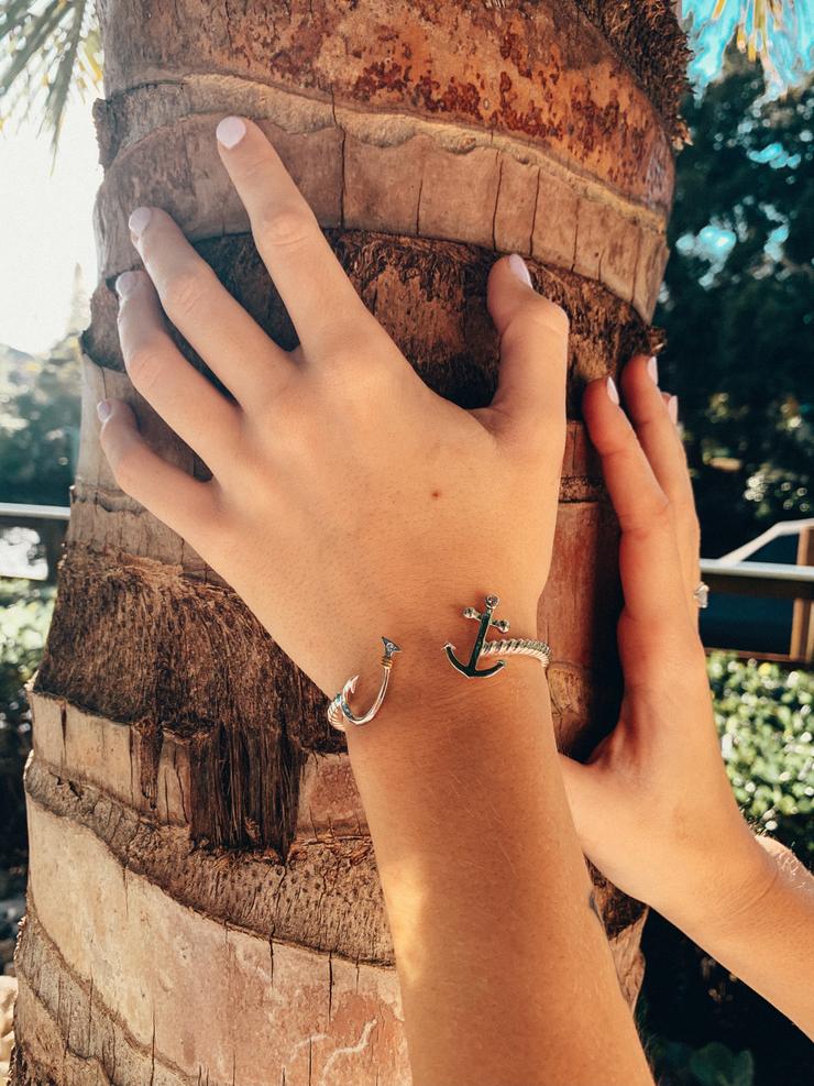 Hook Anchor Bypass Bracelet (adjustable)