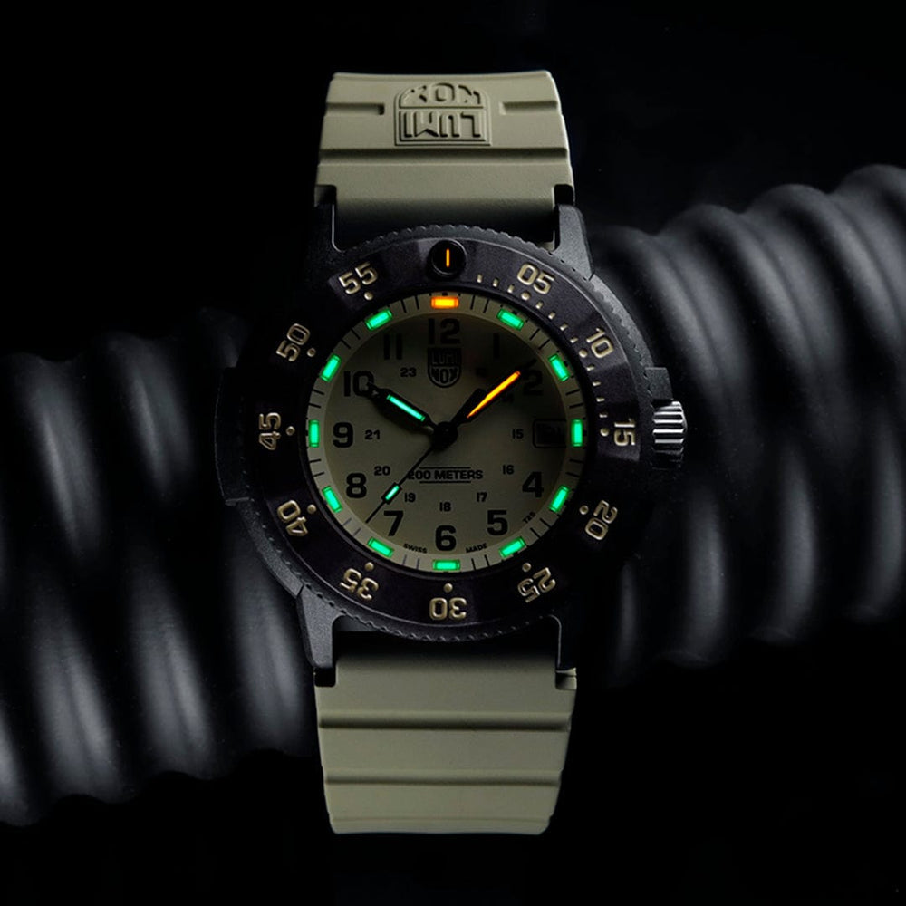 NEW! Original Navy SEAL EVO Dive Watch 3010.EVO.S - 43mm