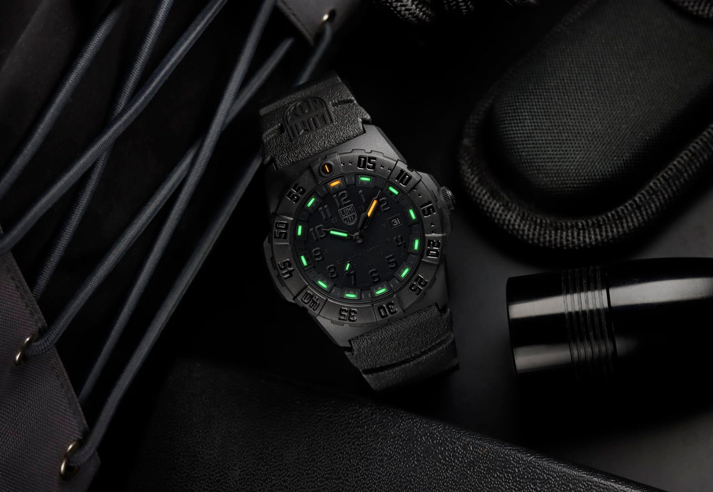 Navy SEAL 3550, 44 mm, Military Dive Watch, Blackout - XS.3551.BO official Luminox product image