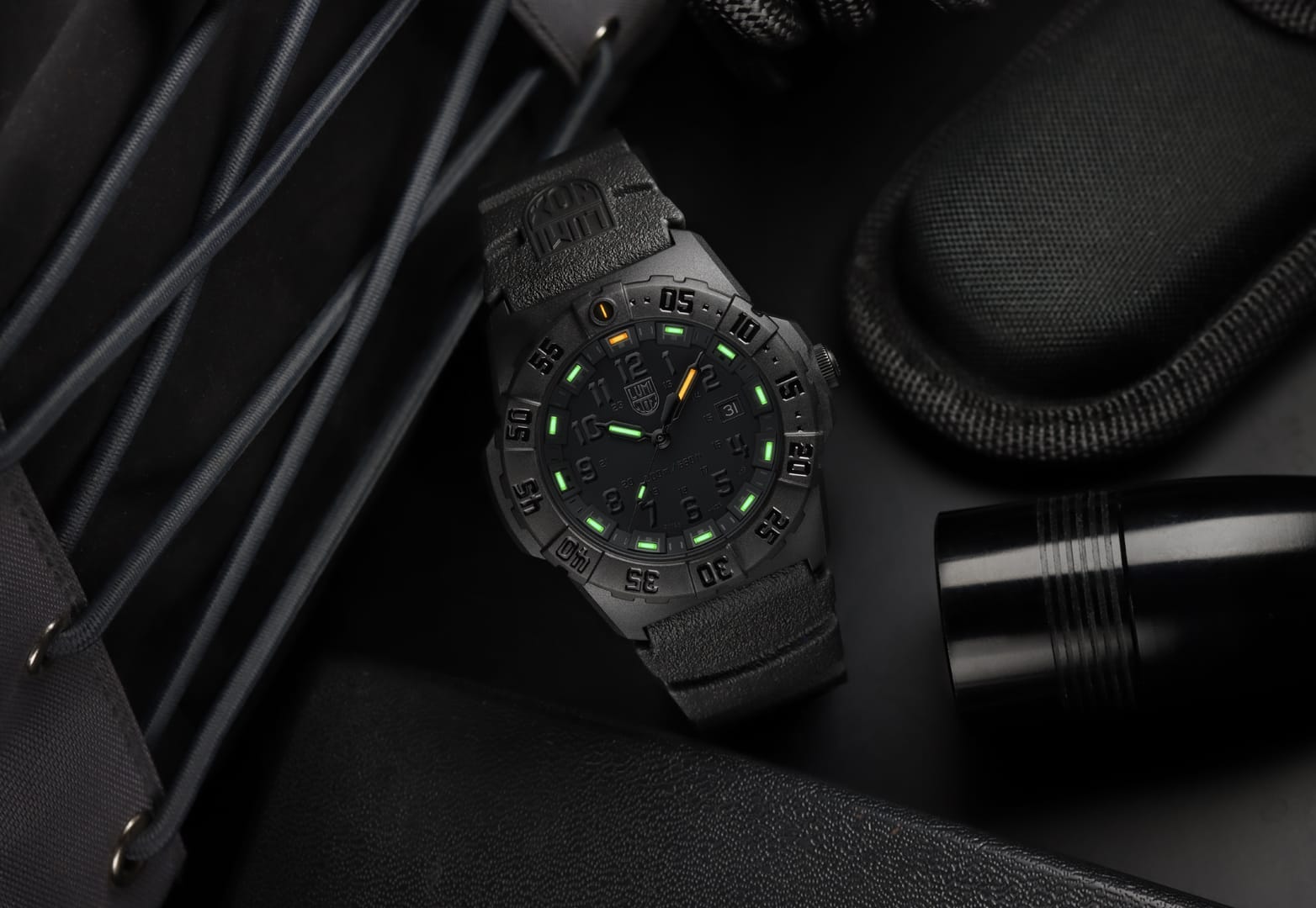 Navy SEAL 3550, 44 mm, Military Dive Watch, Blackout - XS.3551.BO official Luminox product image