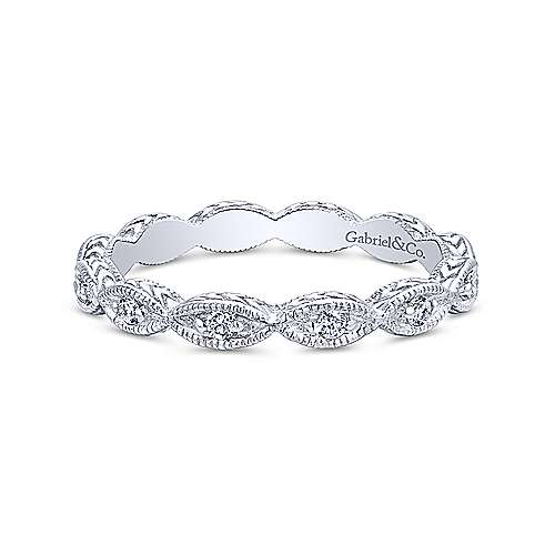 Scalloped Engraved Diamond Stackable Ring