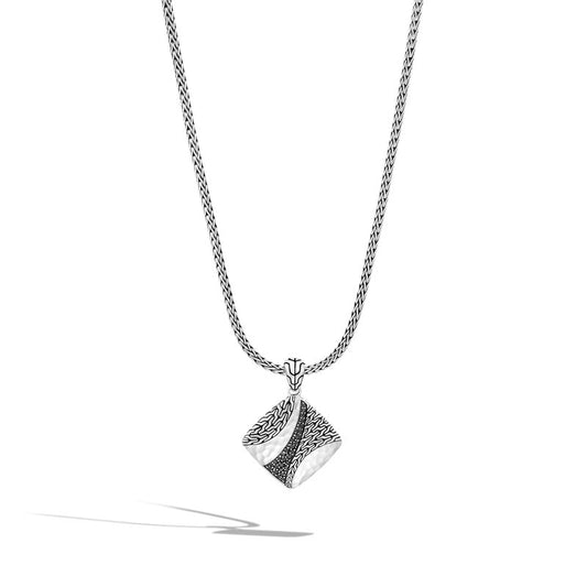 Classic Chain Hammered Pendant Necklace